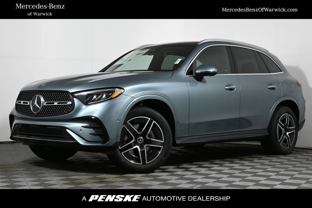 2026 Mercedes-Benz GLC Base's photo