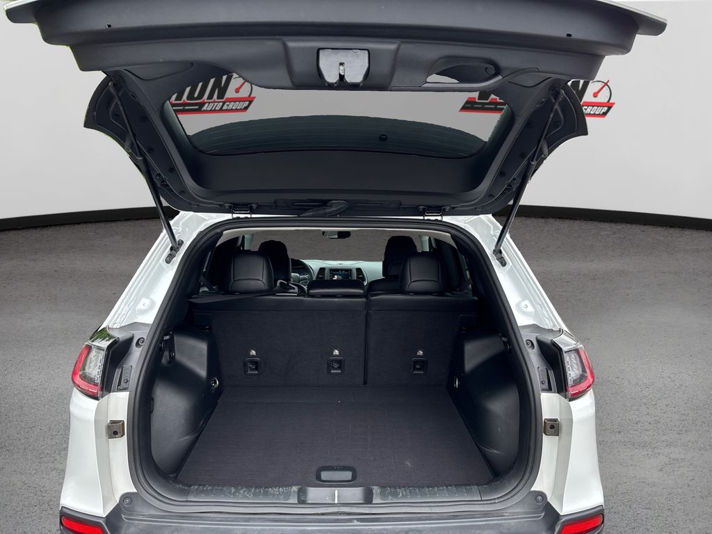 2022 Jeep Cherokee Latitude Lux photo 8