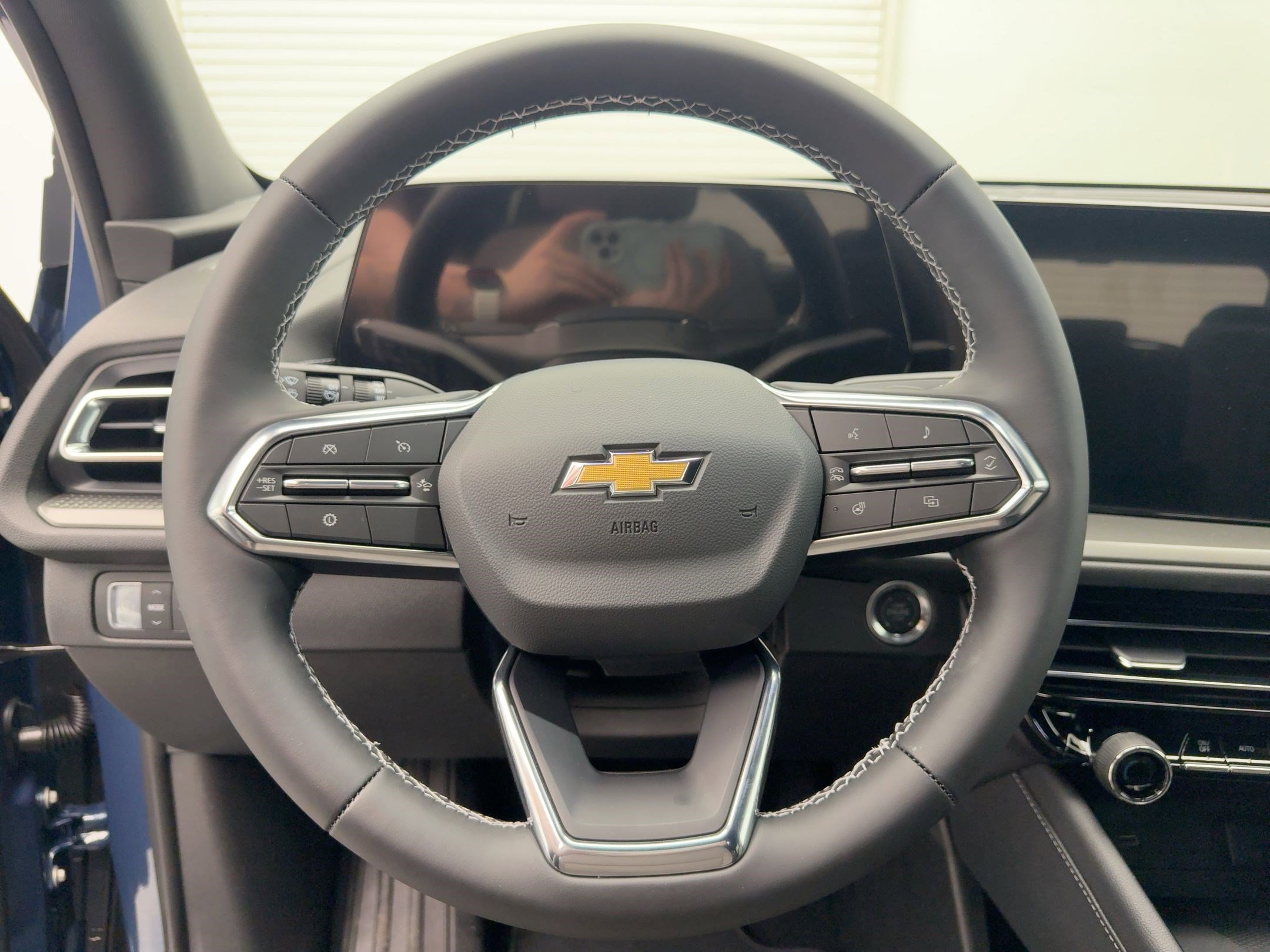 2026 Chevrolet Traverse photo 17