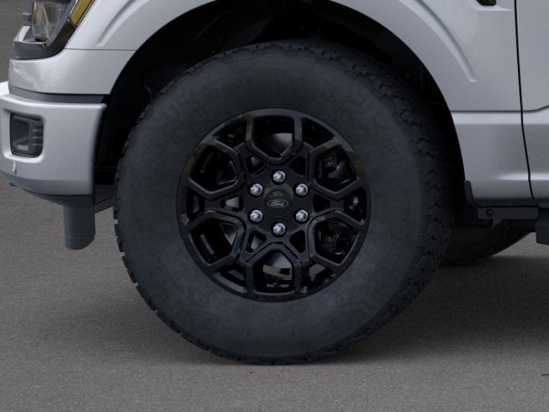2025 Ford F-150 XLT photo 3