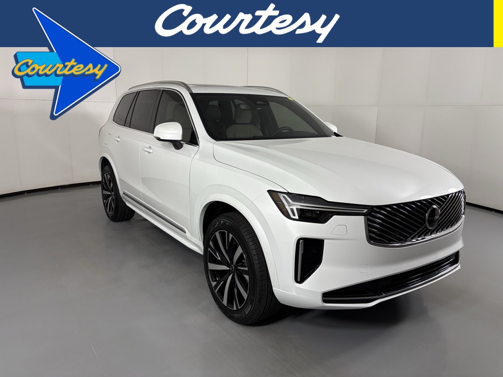 2026 Volvo XC90 Core's photo