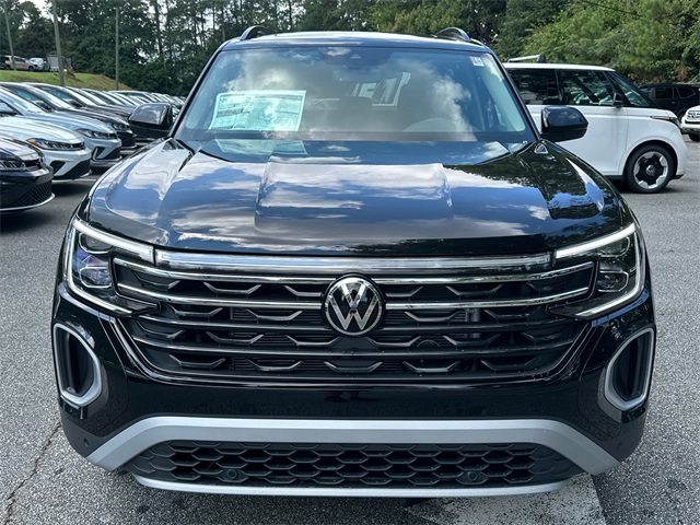 2025 Volkswagen Atlas SE Technology Peak Edition photo 2