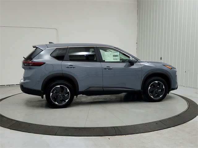 2026 Nissan Rogue SV photo 3