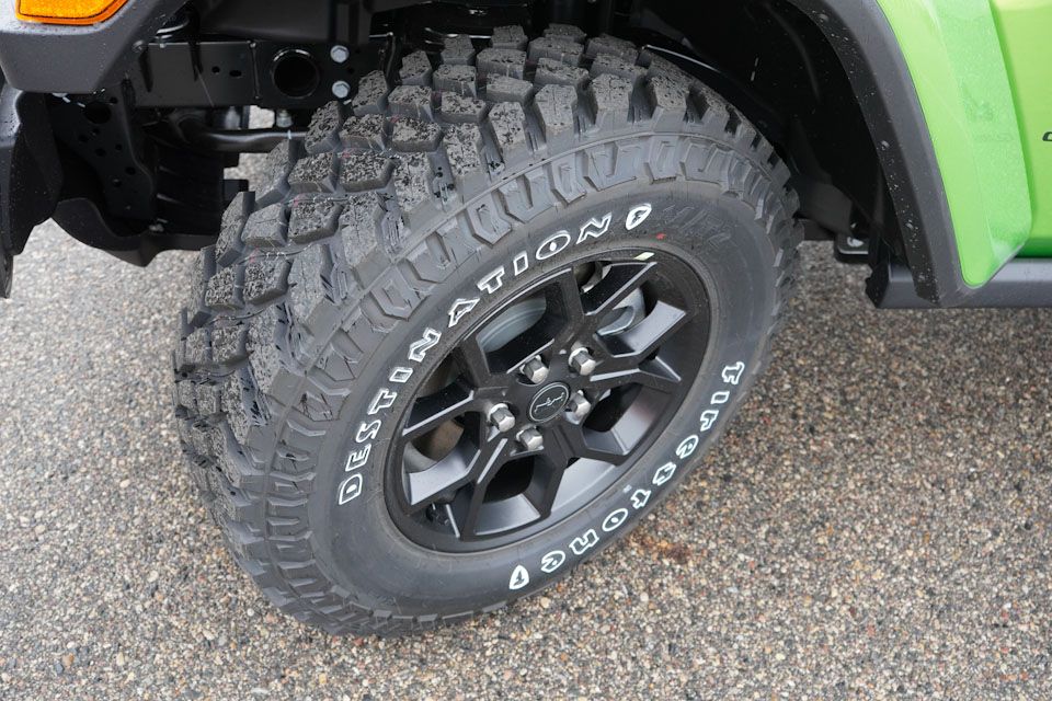 2025 Jeep Gladiator Willys photo 4