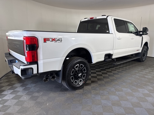 2025 Ford F-350 photo 3