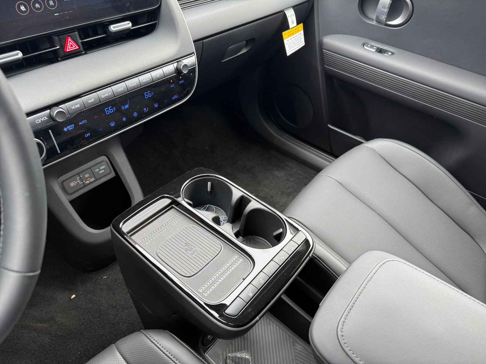 2025 Hyundai Ioniq 5 SEL photo 13