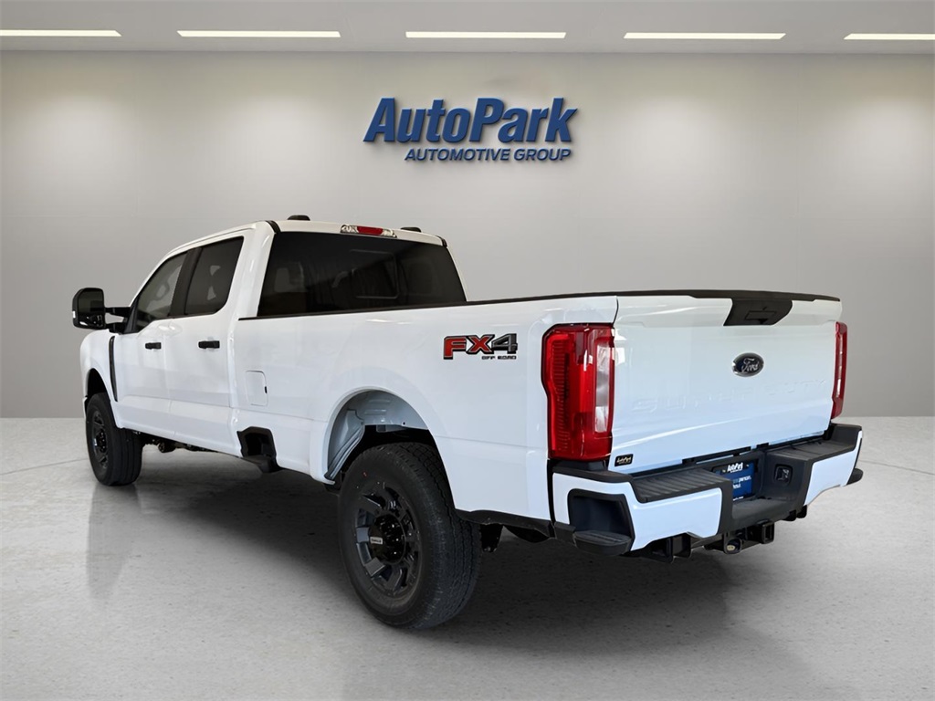 2026 Ford F-350 XL photo 2