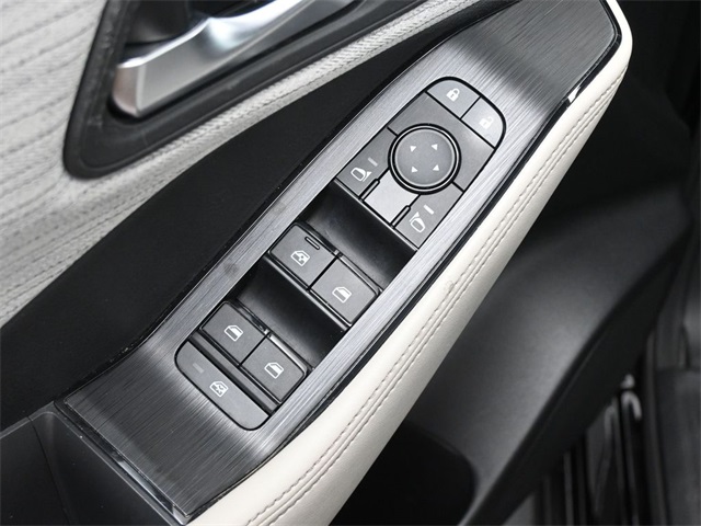 2023 Nissan Rogue SV photo 9