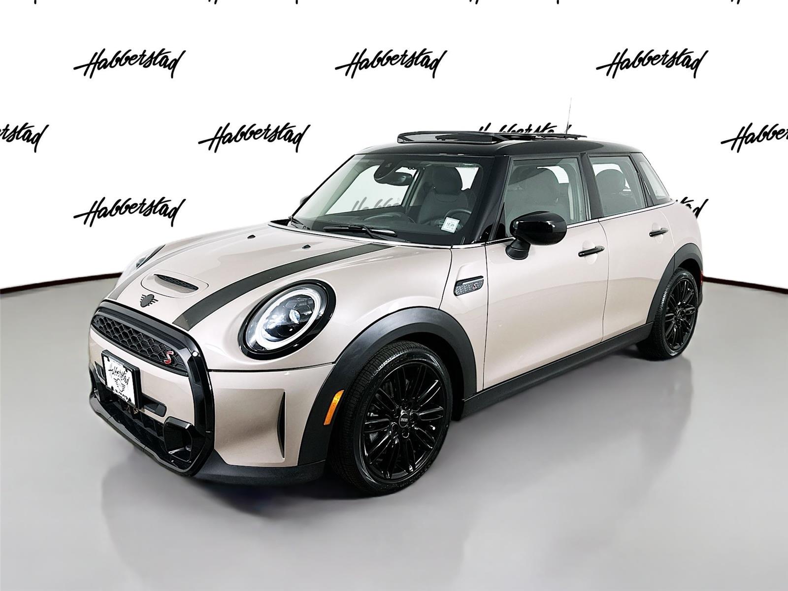2023 MINI Hardtop 4 Door S's photo