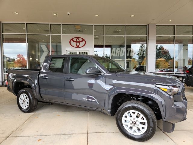 2025 Toyota Tacoma SR5's photo