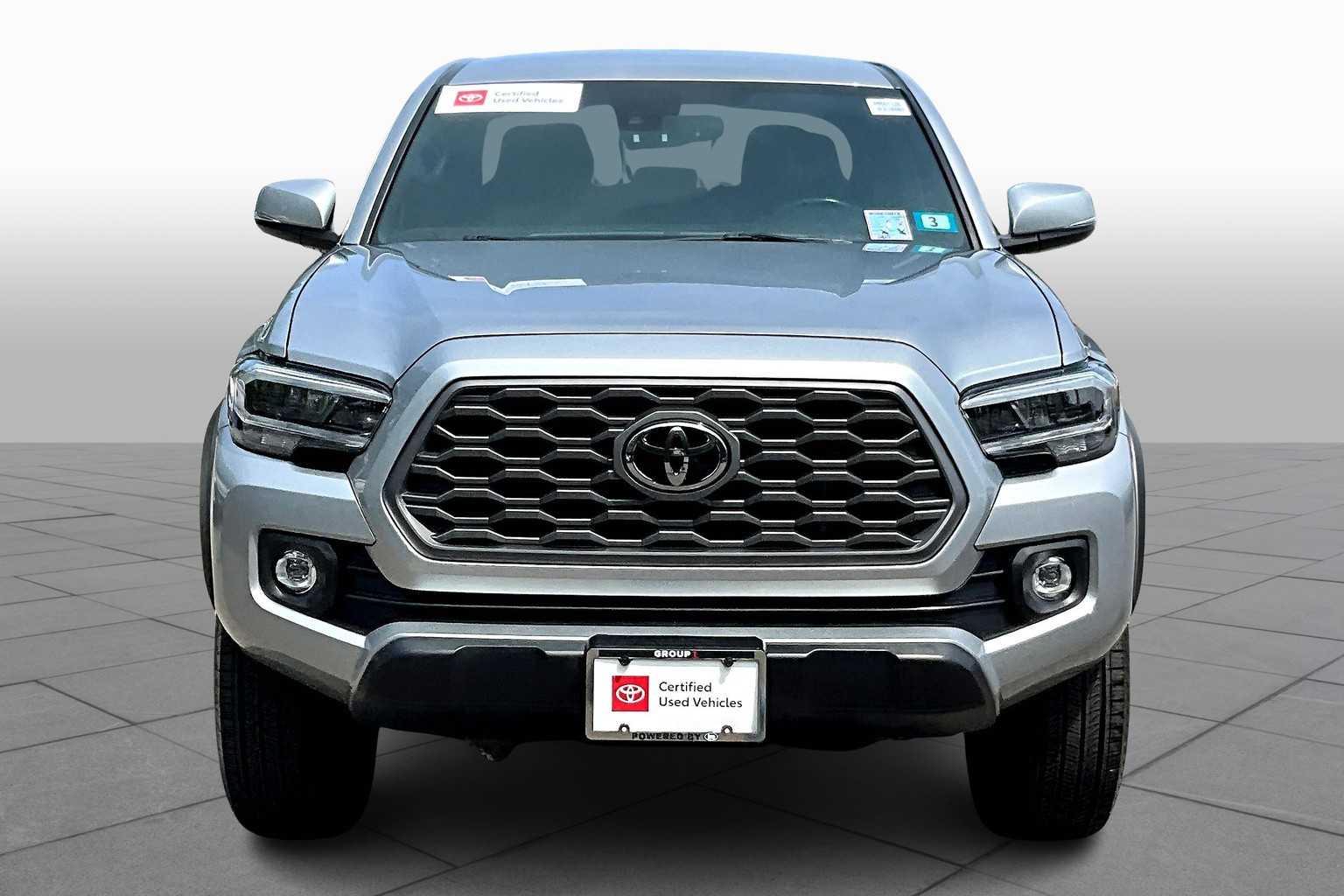 2023 Toyota Tacoma TRD photo 3
