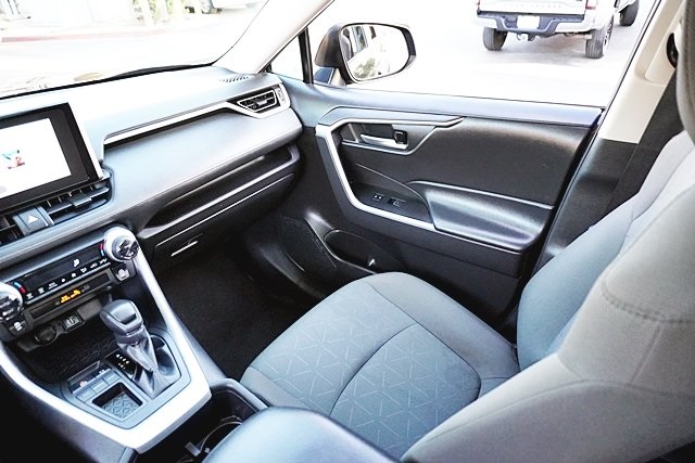 Used 2023 Black Toyota XLE image 21