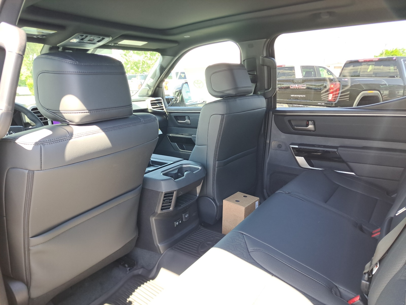 2025 Toyota Tundra Limited CrewMax photo 22