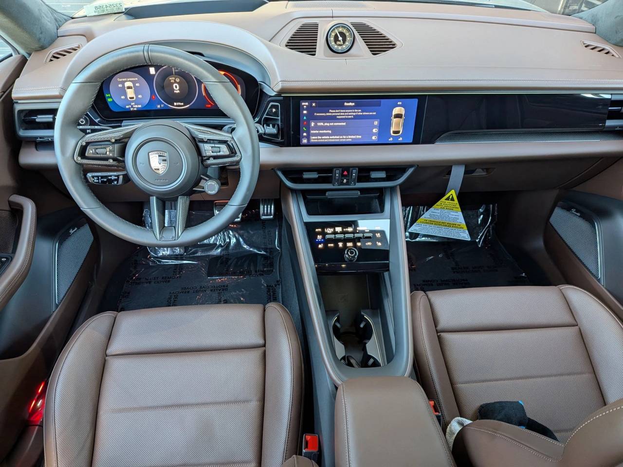 2025 Porsche Macan Electric Turbo photo 21