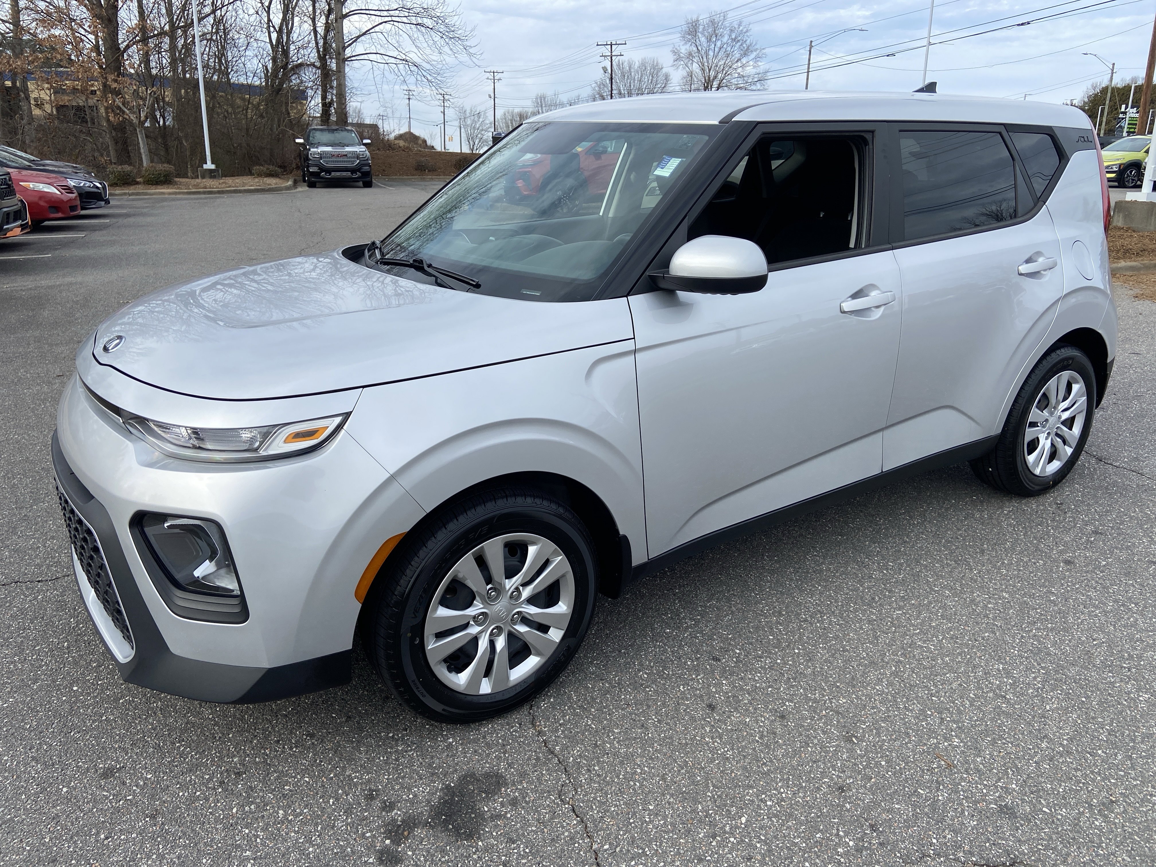 2021 Kia Soul LX's photo