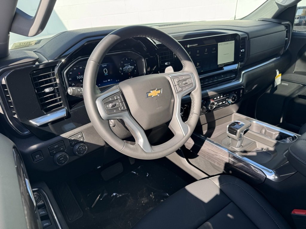 2026 Chevrolet Silverado 1500 LTZ photo 3
