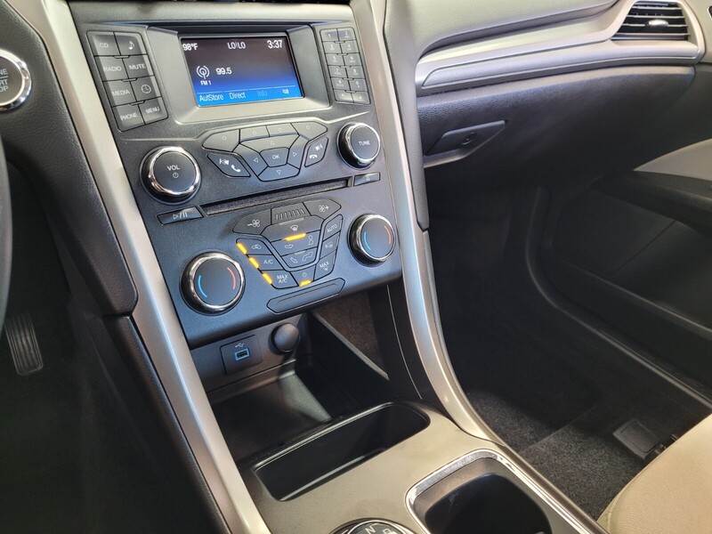 2018 Ford Fusion Hybrid S photo 17