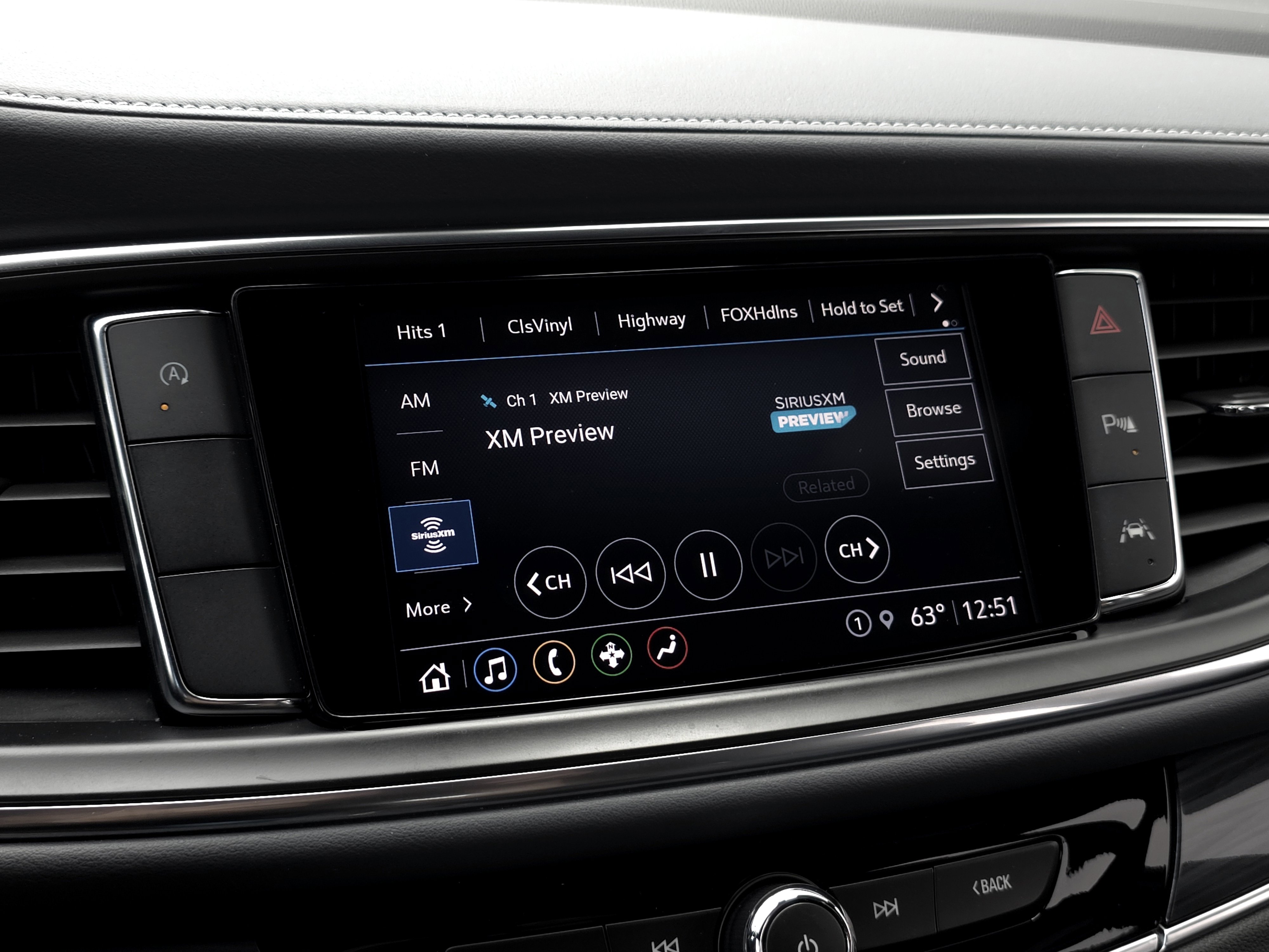 2022 Buick Enclave Essence photo 8