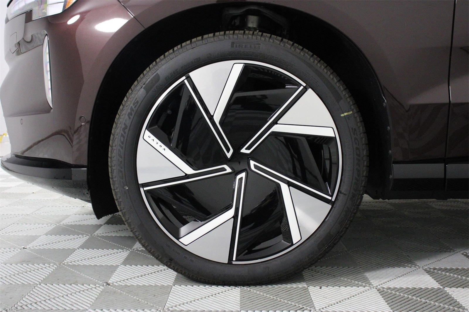 2025 Volvo EX90 Twin Motor Performance Ultra photo 11