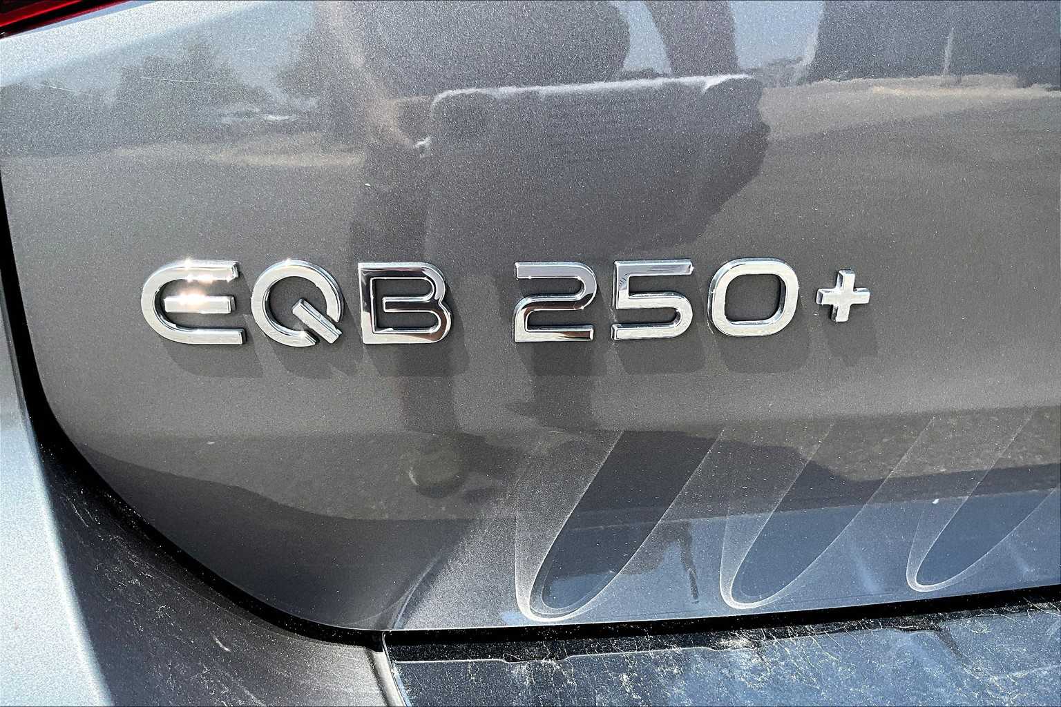 2023 Mercedes Benz EQB photo 9