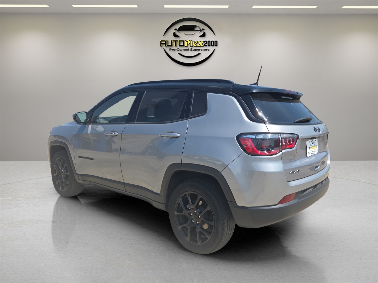 2024 Jeep Compass Latitude photo 4