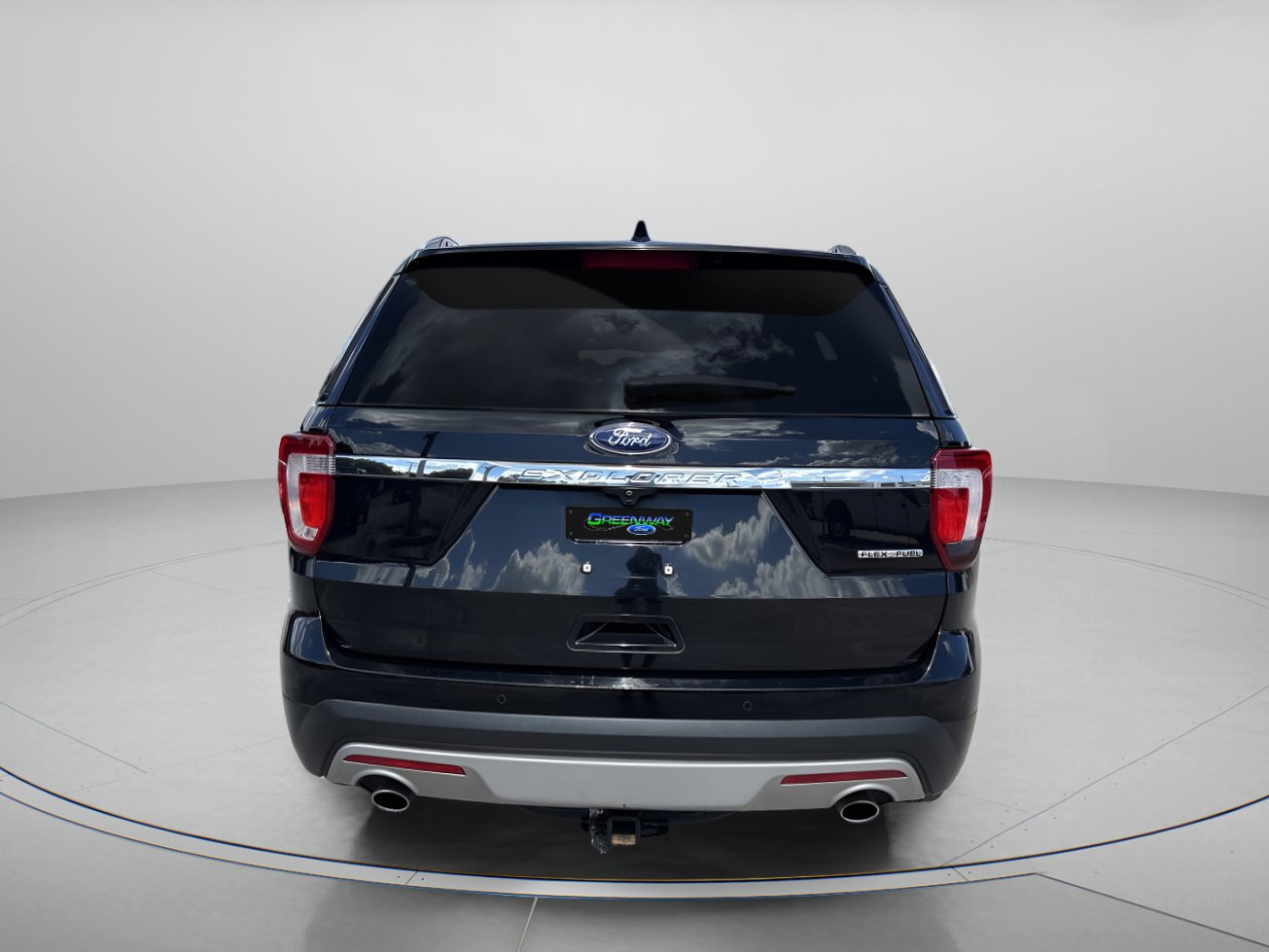 2016 Ford Explorer XLT photo 4