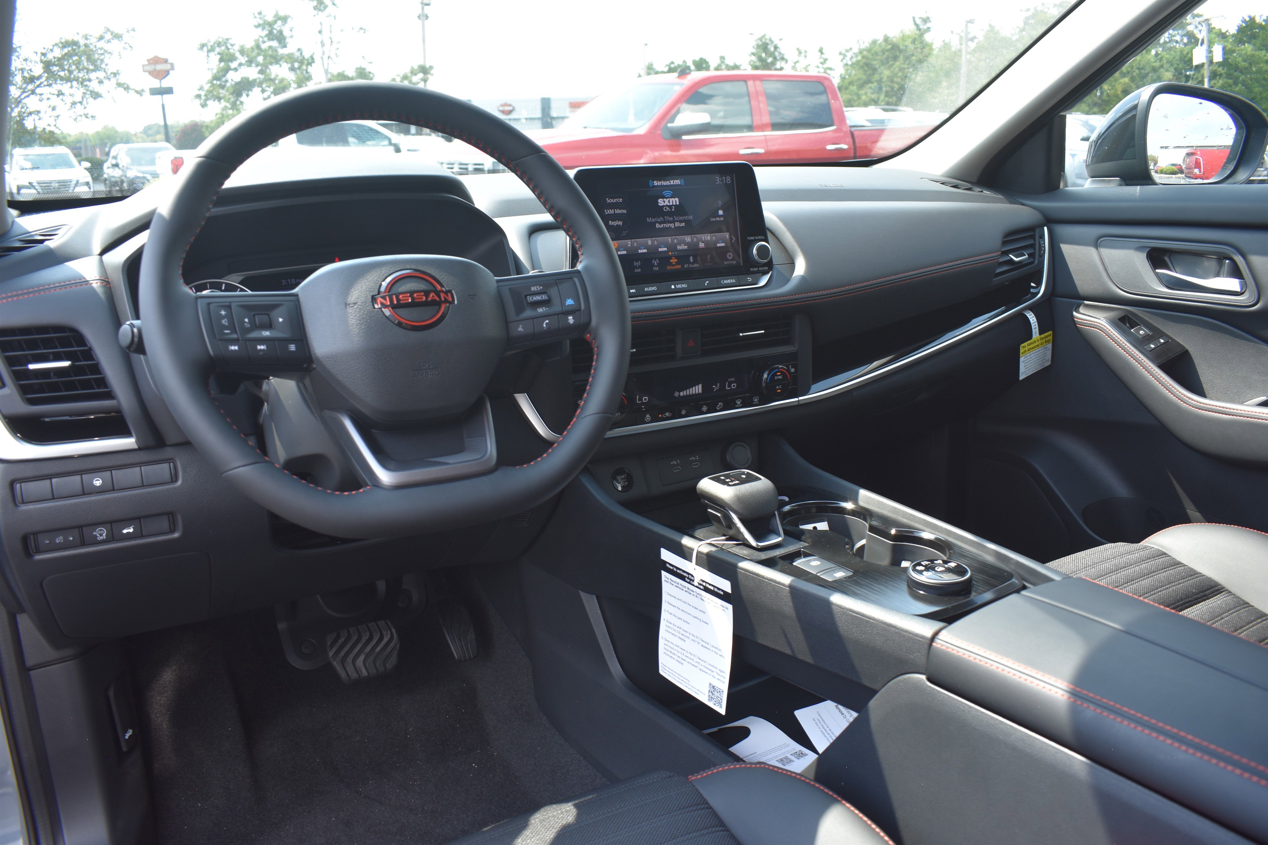 2026 Nissan Rogue SV photo 10