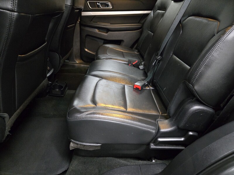 2016 Ford Explorer XLT photo 9