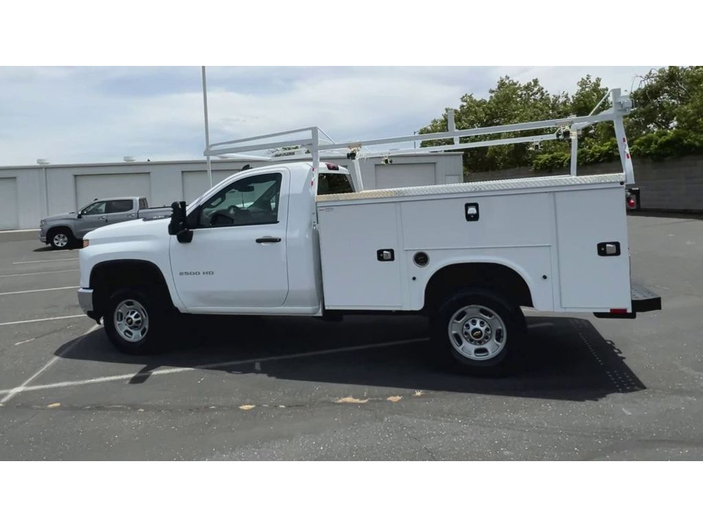 2024 Chevrolet Silverado 2500HD photo 8