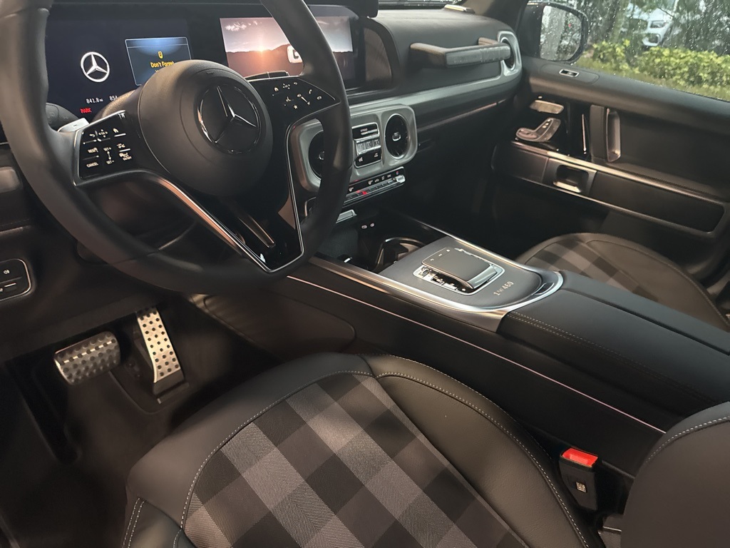 2025 Mercedes Benz G 550 photo 4