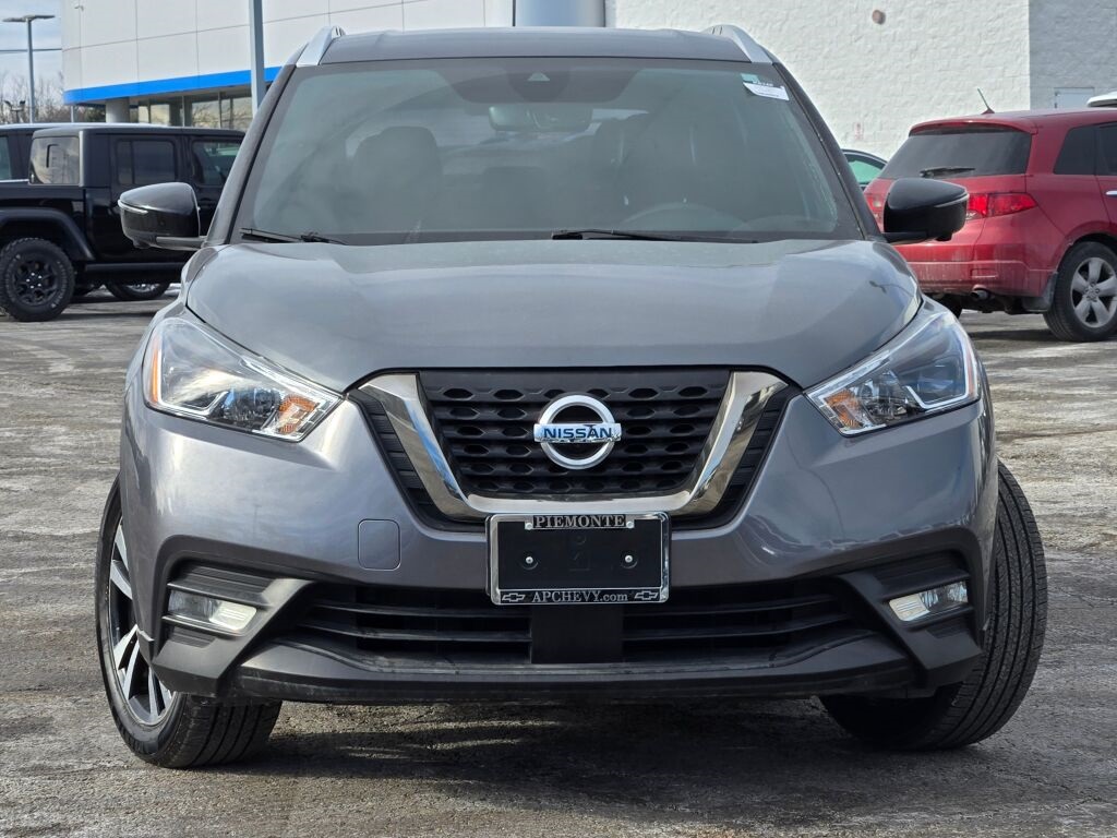 2020 Nissan Kicks SR photo 3