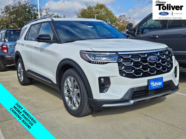 2026 Ford Explorer Platinum's photo