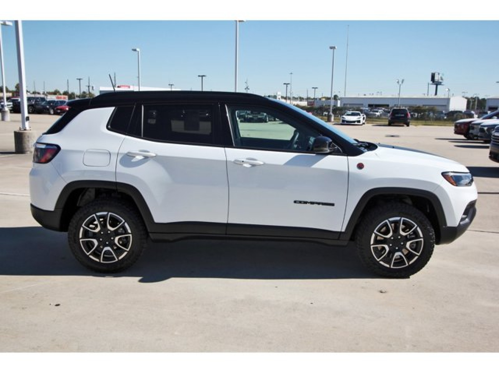 2024 Jeep Compass Trailhawk photo 4