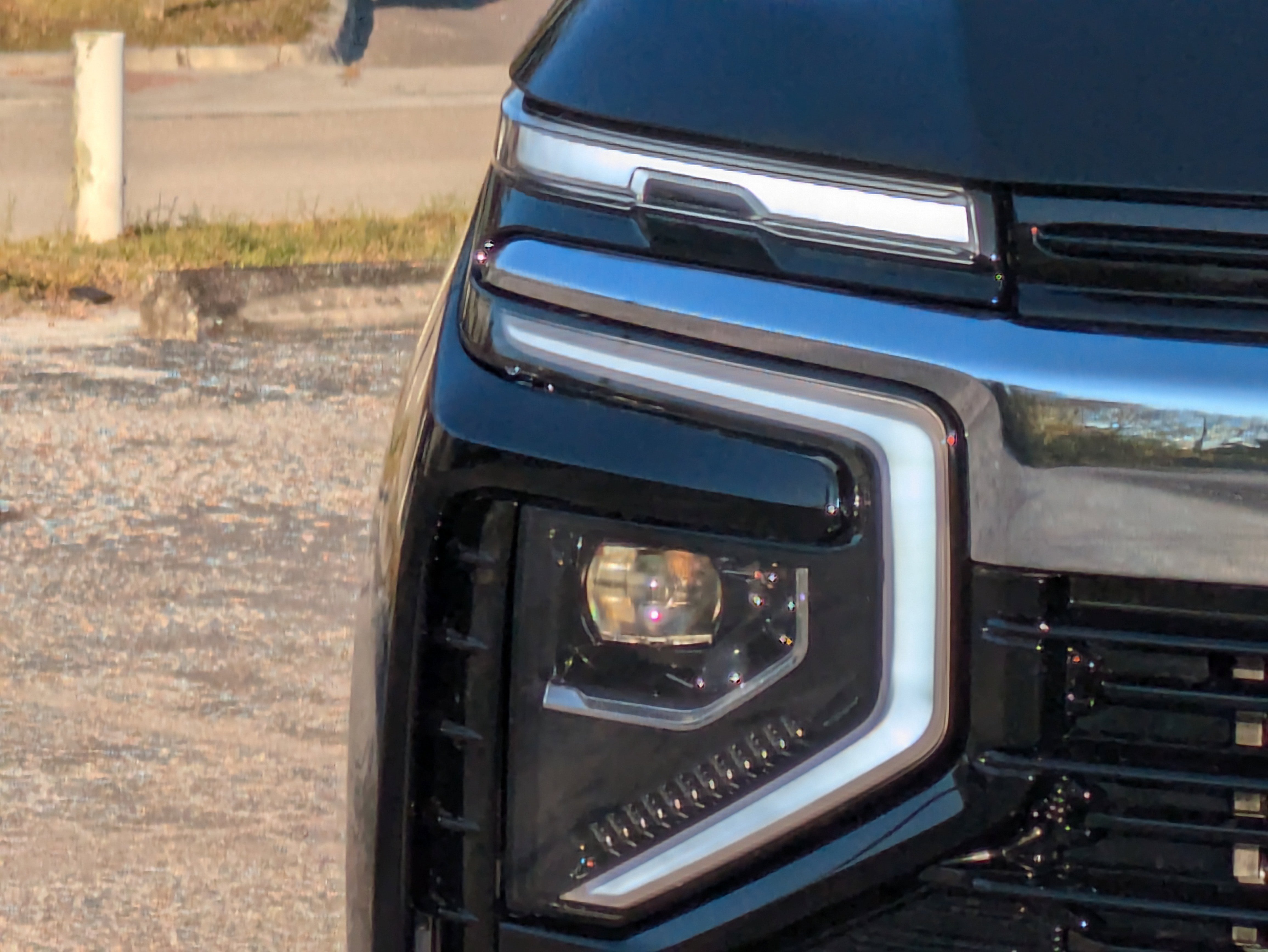 2026 Chevrolet Suburban LS photo 2