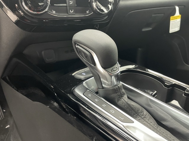 2025 Chevrolet Trax LT photo 4