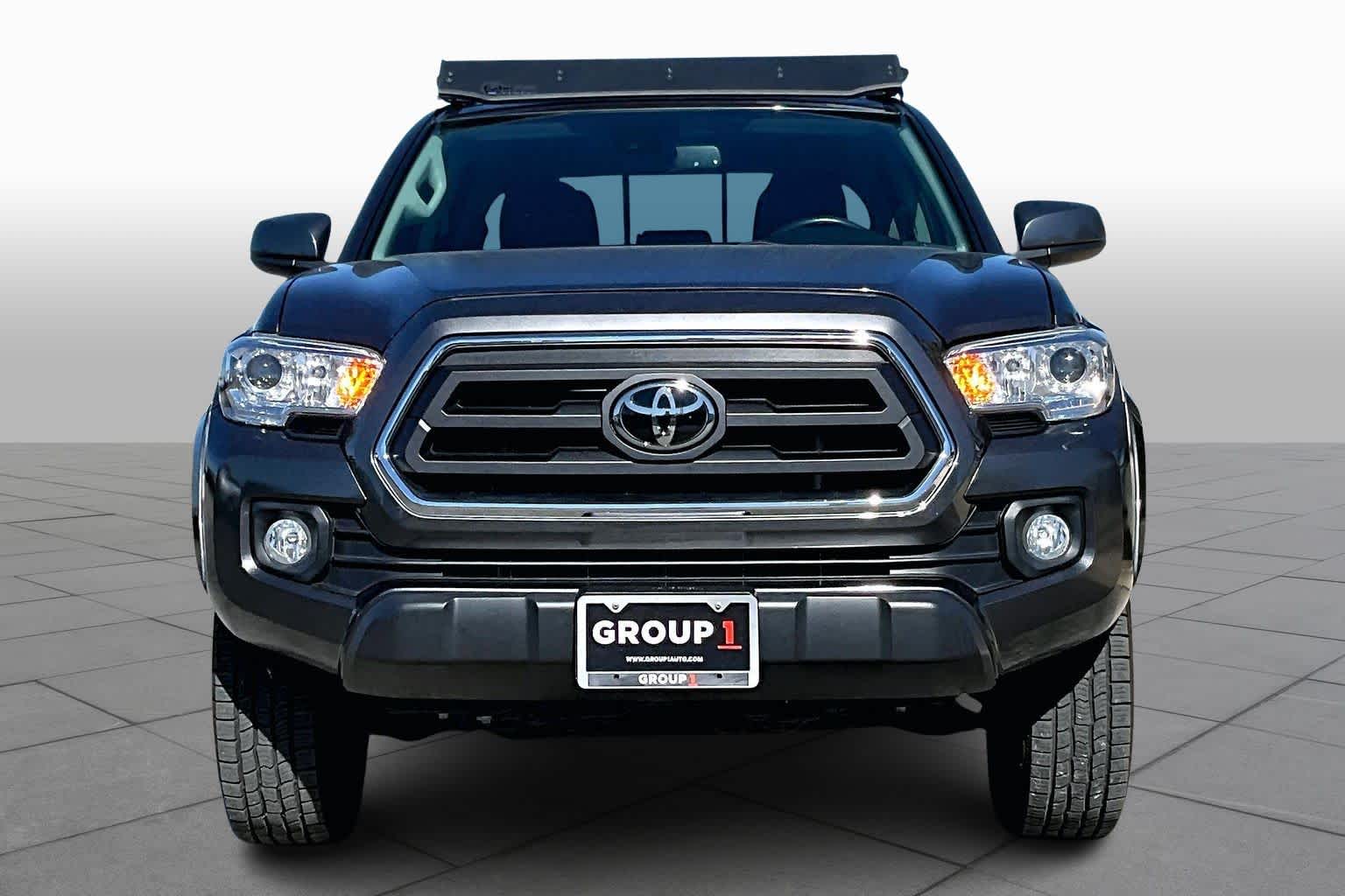 2022 Toyota Tacoma SR5 photo 2