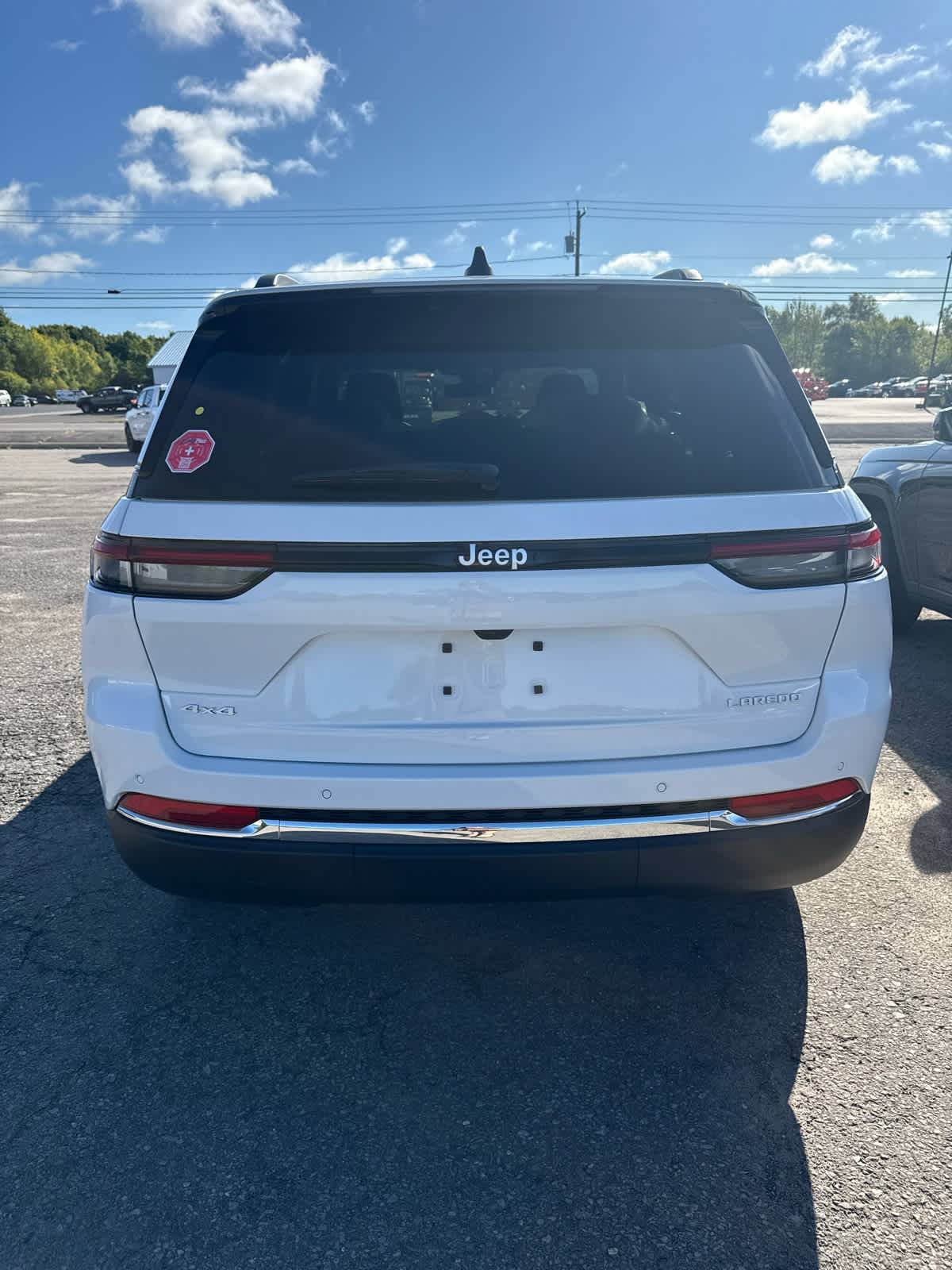 2025 Jeep Grand Cherokee Laredo X photo 4