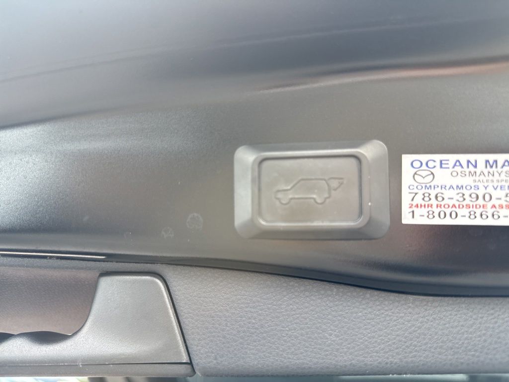 2021 Toyota RAV4 XLE photo 28