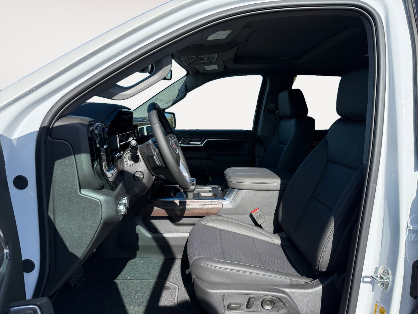 2025 Gmc Sierra 1500 SLT photo 10