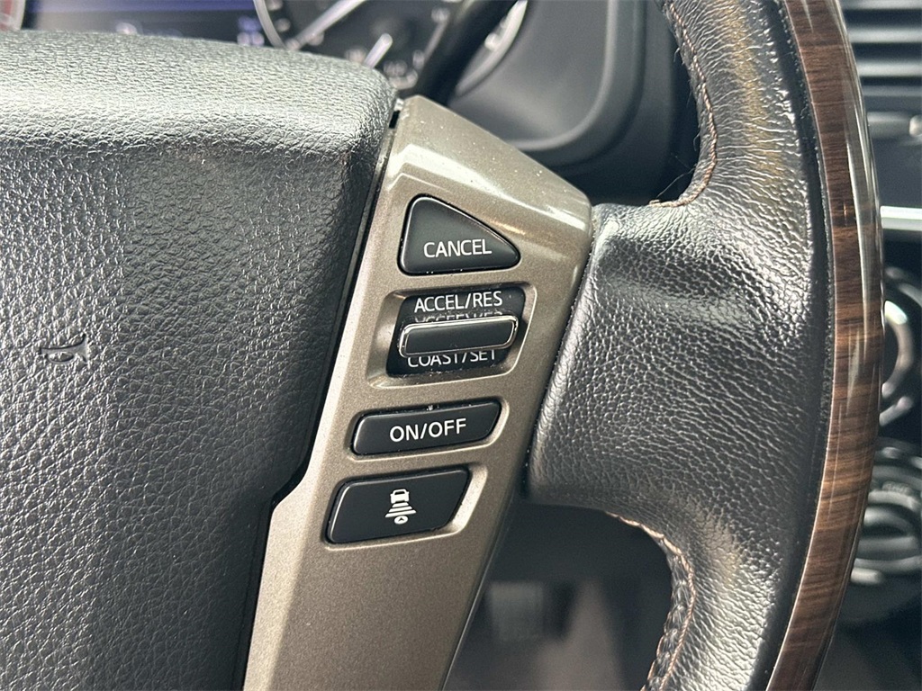 2021 Nissan Titan Platinum Reserve photo 16