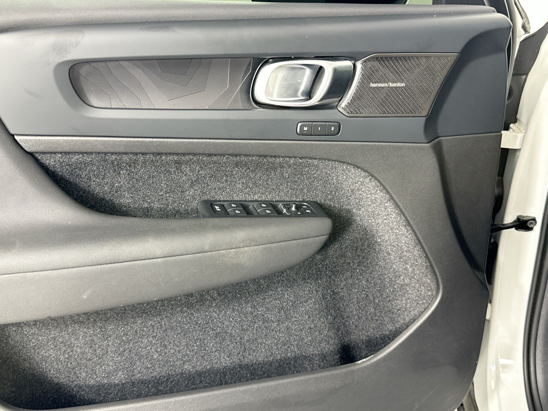 2023 Volvo C40 Recharge Ultimate photo 14