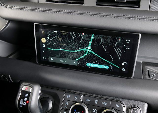 2024 Land Rover Defender 110 X-Dynamic SE photo 14