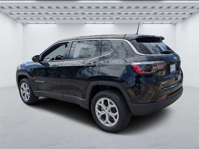 2024 Jeep Compass Sport photo 4