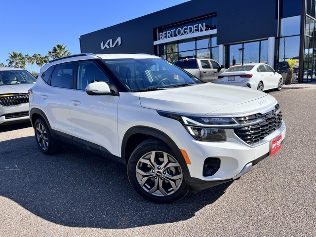 2024 Kia Seltos S's photo