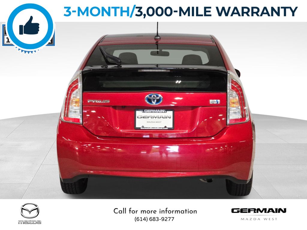 2014 Toyota Prius Four photo 4