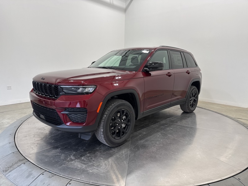 2025 Jeep Grand Cherokee Altitude photo 2
