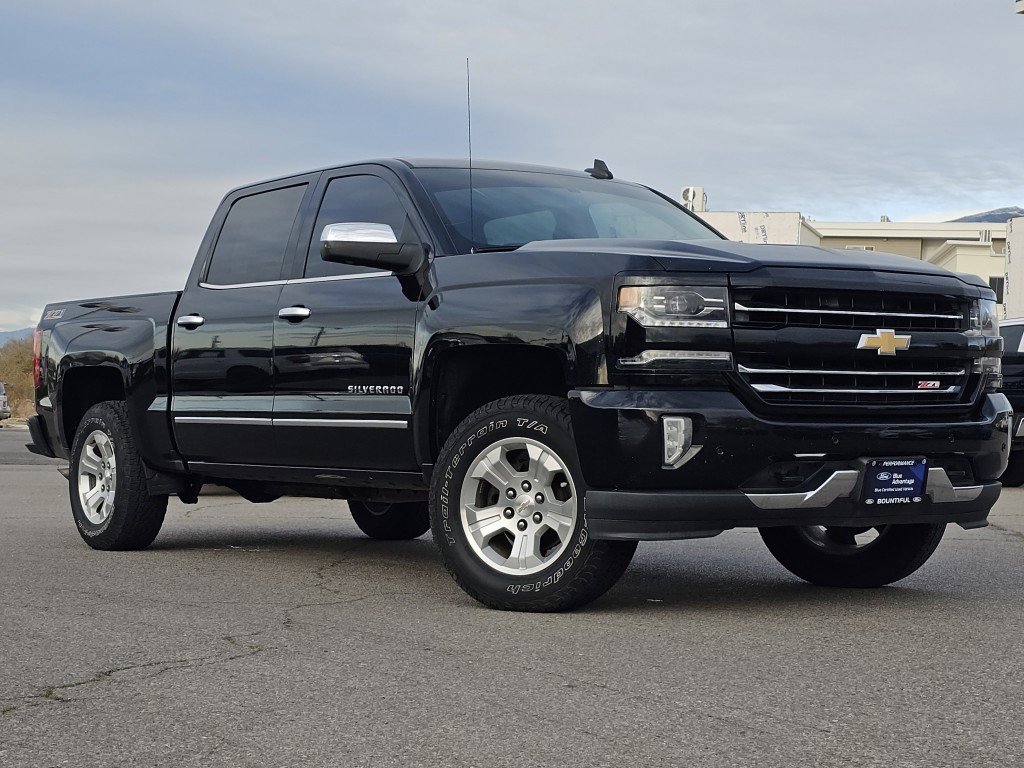 2017 Chevrolet Silverado 1500 LTZ photo 2