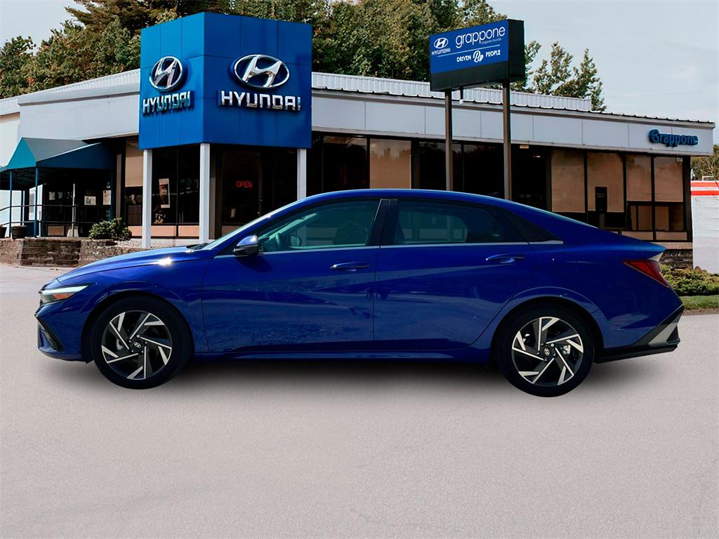 2025 Hyundai Elantra Limited photo 3
