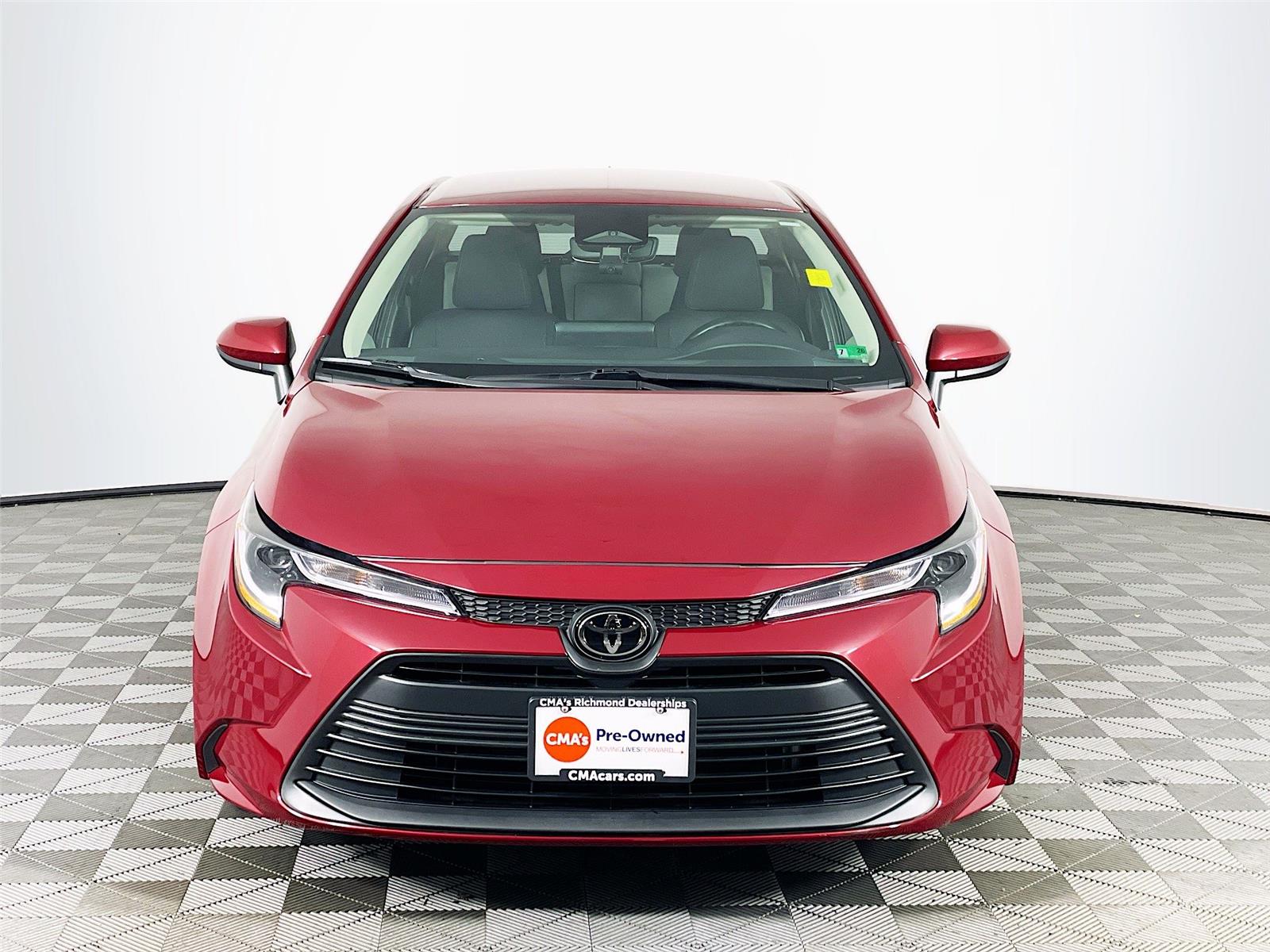 2025 Toyota Corolla LE photo 2