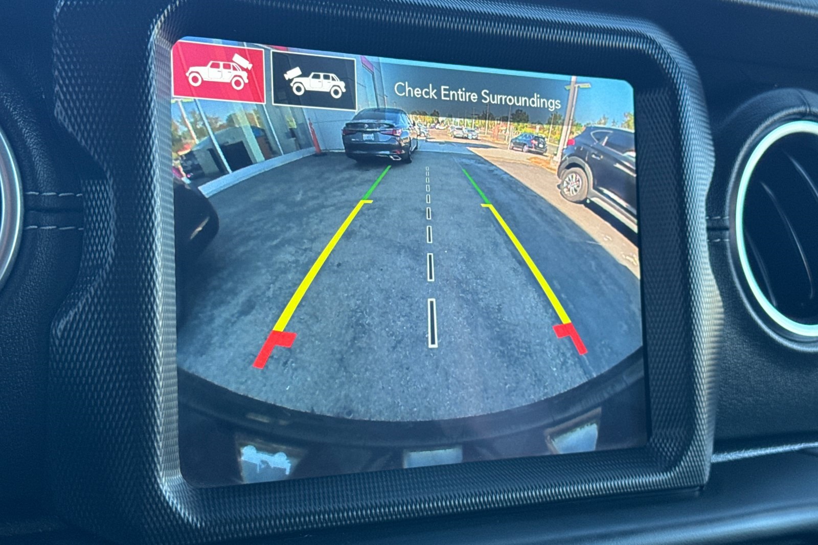 2021 Jeep Wrangler Unlimited Sahara 4xe photo 22
